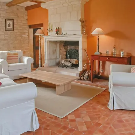 Holiday home Stunning In St Maixent De Beugne Saint-Maixent-de-Beugne