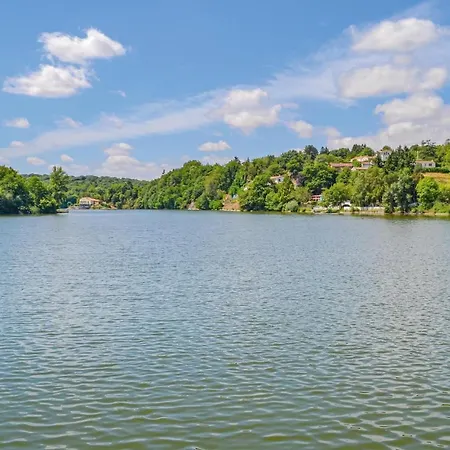 Hébergement de vacances Stunning In St Maixent De Beugne Saint-Maixent-de-Beugné