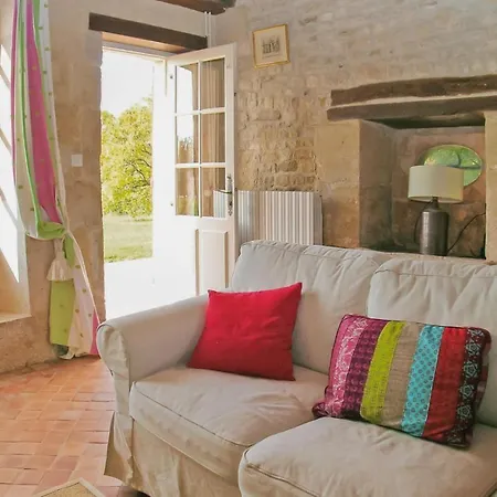 Stunning In St Maixent De Beugne Ferienhaus