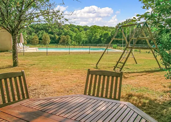 Stunning In St Maixent De Beugne Casa vacanze *